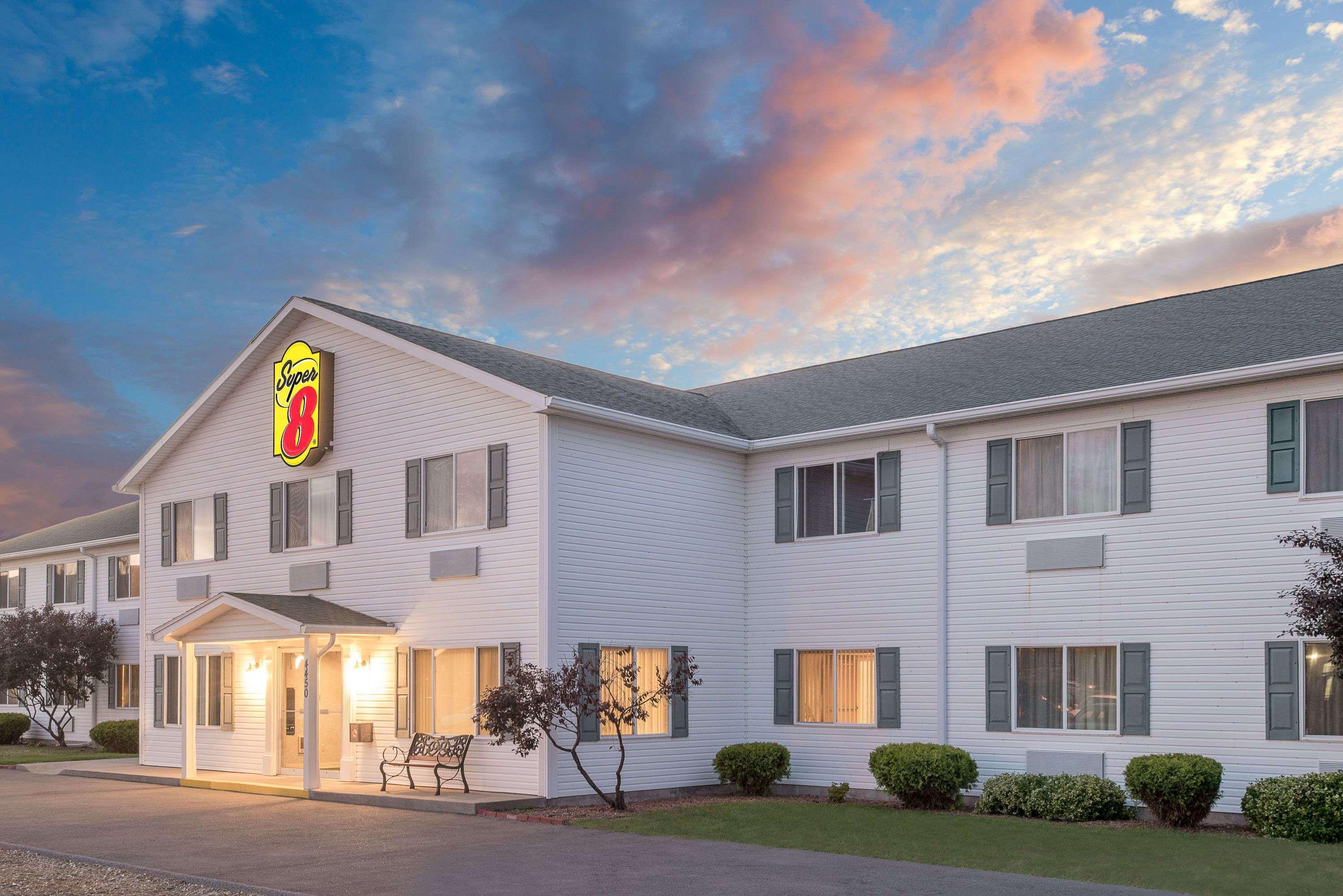 Super 8 By Wyndham Canandaigua Kültér fotó